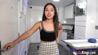 Thin Hispanic Ruth films herself banging the glass bro