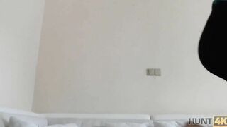 HUNT4K. Goddess lady forgets about her nerdy boyfriend when meets rich male
