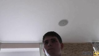 HUNT4K. Goddess lady forgets about her nerdy boyfriend when meets rich male