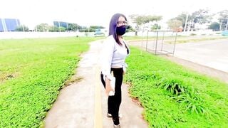 SEXO por DINERO, Le doy 100 DOLARES a una JOVENCITA en el PARQUE y FOLLAMOS en su casa.