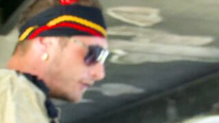 18 Yo hat das erste mal Sex draussen