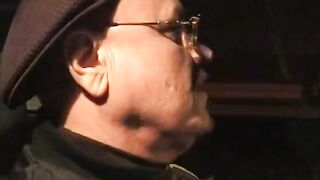Beauty stud fucks his cunt with mouth's soak twat into parked yellow cab inside lonely place