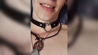 KittieNoOne tried to scene fucking herself and squirt