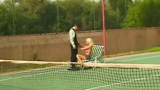 Hungry blonde skank ride dick on the tennis court like a real cowgirl