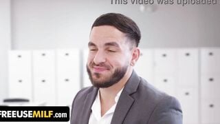 FreeUse Milf - The Best Freeuse Sex Tape - Take It From a Mom: A Shoot Your Shot Extended Cut
