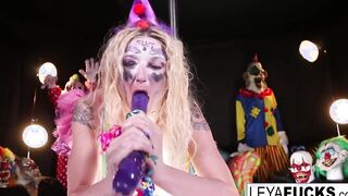 Dirty Clown Leya takes her aggressions out on her vagina