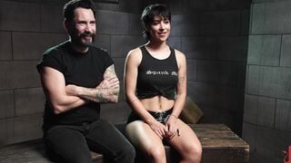 pup babe kink bondage