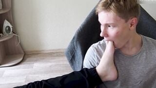 KarinaOblepihova - Distracted from the game lost her virginity