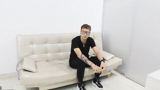 Inside casting I fucked a stranger until I finish on her tasty buttocks