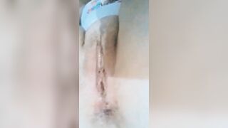 Sexsual white women likes to play with consolation on her huge butt, wiggling very lovely, Mirelladelicia