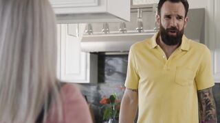 Jamie Michelle beauty Real Estate Agent