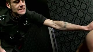 Peitschen und Fake-Cock BONDAGE - Episode 7