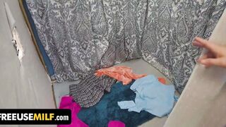 FreeUse Cougar - Lucky Stud Casualy Fucks 2 Big Tit Milfs Joslyn Jane & Callie African Inside A Fitting Room