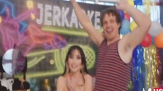 Aria Lee gets nailed on Game Performance