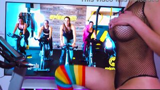 SCANDAL movie of an influencer women exercising goes viral for masturbating on the spin bike her instagram is @luciaputinovia