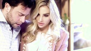 Long boobs blonde tricked in sex