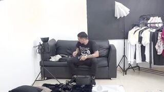 I seduce the young and handsome photographer
