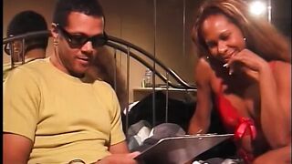 Bae african women takes BF's dick and facial during workout