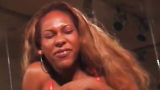 Bae african women takes BF's dick and facial during workout