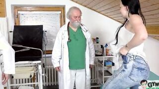 2 pervy doctors make young Bella Angel cum like dirty inside gyno chair