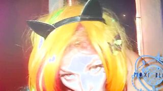 Raver chick Vapes And Sucks - MoxiBluez