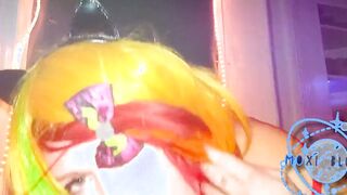Raver chick Vapes And Sucks - MoxiBluez