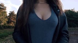 Boobwalk: Wiggly Overboob #2