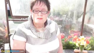 EuropeMature Honey solo old masturbation