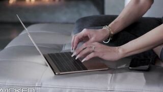 WickedPictures - jessica drake Is Full Of Surprises On Hookup Date