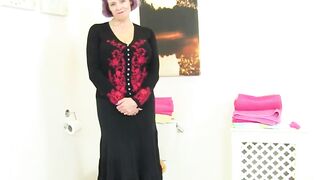 English grandmother Elle does her daily fanny exercises