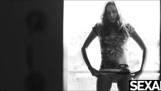 Irresistible girlfriends enjoy Beauty blonde on blonde lesbo satisfaction