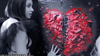 Lesbians Ruin Each Other's Cunt With Long Vibrator