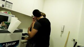 FUI A LO  DE MI AMIGO Y ME ENCONTRE  CON  LA TIA PUTA Y LE DI  ESPECTACULAR  COJIDA
