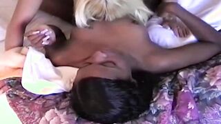 Black&White Girls play together and then a penis arrive