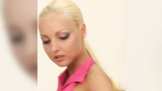 Wonderfull Fresh Teenie - 18 Year Old Vanessa fucks herself with sex