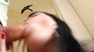 18yo student squirts for the first time!