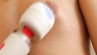 18yo student squirts for the first time!