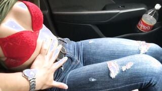 Sex inside the vehicle she comes on top of my penis squirt