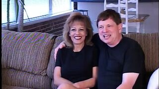 babe blonde MILF rides penis