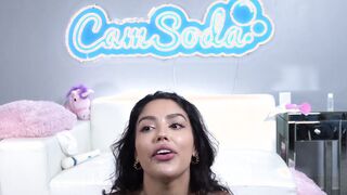 Goddess Dark Haired Has Fun Finger Fucked Herself And Having Fun With Vibrators