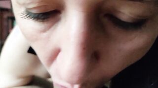 Cum into Mouth - Housewife Older milf Blows penis and offer voluptuous Bj