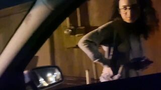 lil d picks up Cutie geek 18 yo into ally offer her some assistance