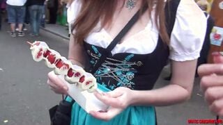 Pornocasting auf dem Oktoberfest mit Franzi - Outdoors blasen mit Spermawalk - Aische Pervers