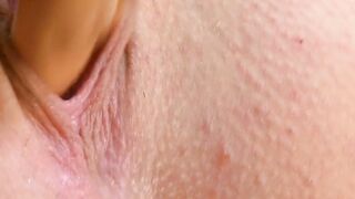 Elegant MILF African Bossy wanks her twat