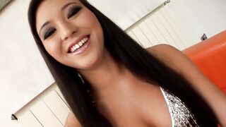 British Hottie Natalia Forrest shows you her favorite vibrator