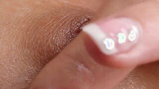Have a close up look into Chyanne's great twat