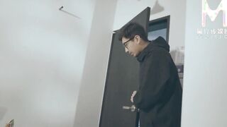 [Domestic] Madou Media Works/MD-0204 Mad Han Deliveryman - Feature Clip - Master Version - 001/ See Free