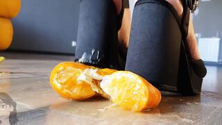 beauty naugty gilrl pushes fruits ....ASMR sex tape......