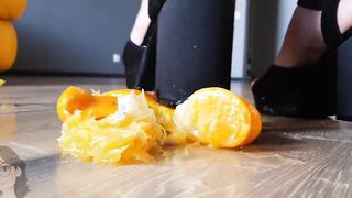 beauty naugty gilrl pushes fruits ....ASMR sex tape......