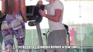 Hot blonde teen with round ass fucks in doggy style a guy she met at the gym